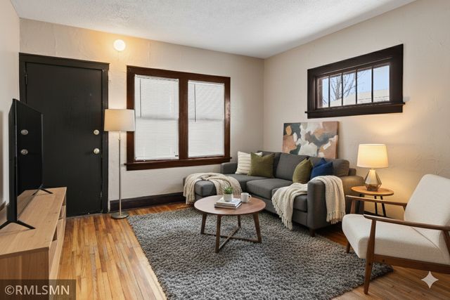 3251 Knox Avenue N, Minneapolis, MN 55412