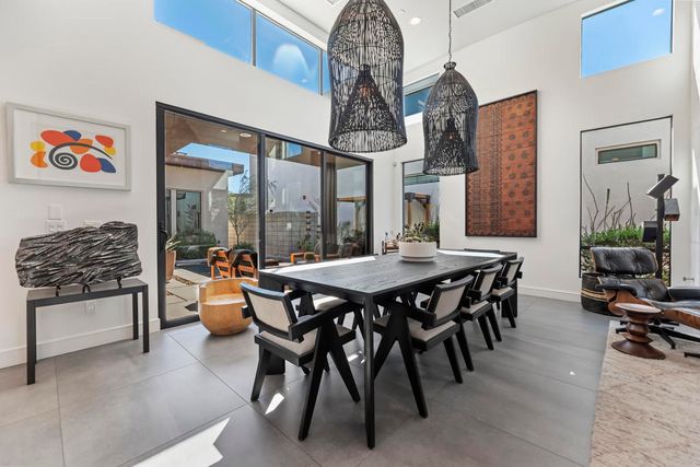 125 Blue Moon Drive, Palm Springs, CA 92262