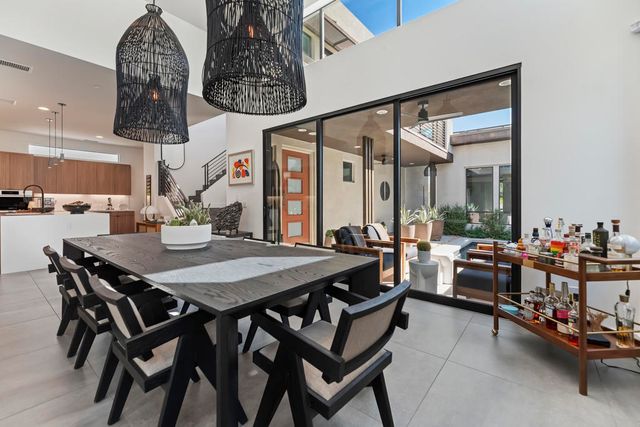 125 Blue Moon Drive, Palm Springs, CA 92262