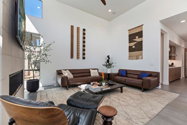 125 Blue Moon Drive, Palm Springs, CA 92262