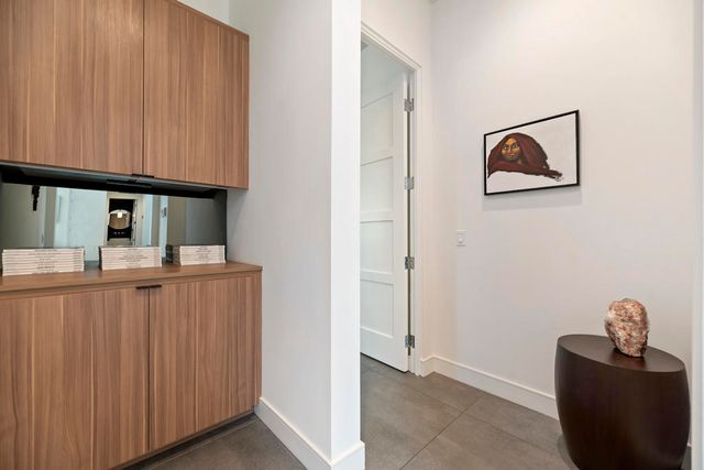 125 Blue Moon Drive, Palm Springs, CA 92262