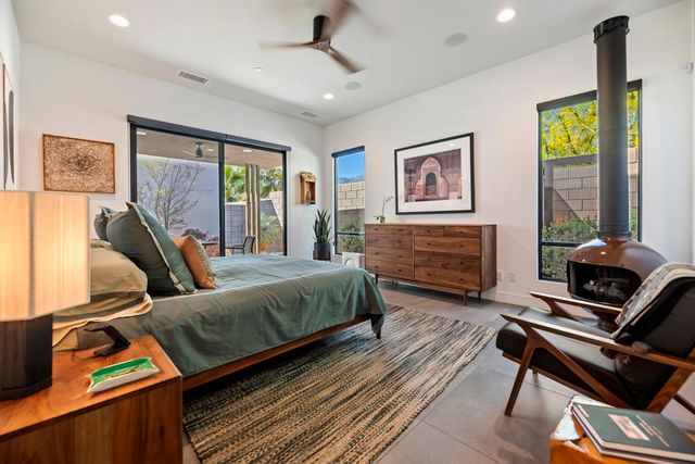 125 Blue Moon Drive, Palm Springs, CA 92262