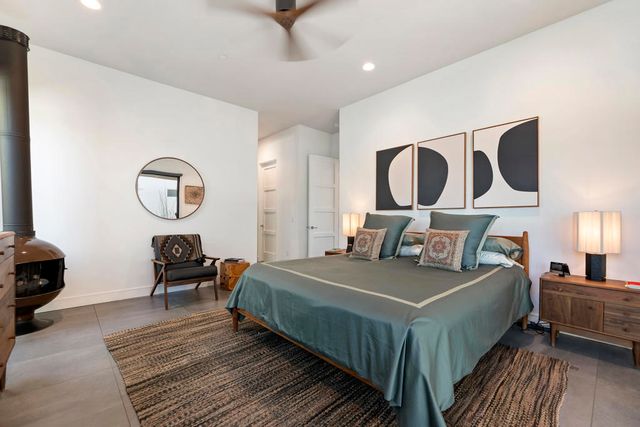 125 Blue Moon Drive, Palm Springs, CA 92262