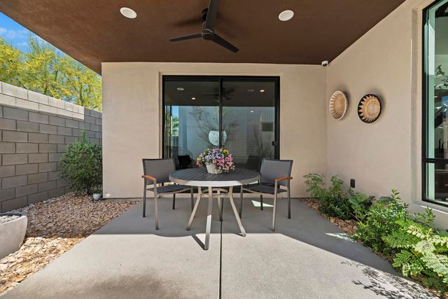 125 Blue Moon Drive, Palm Springs, CA 92262