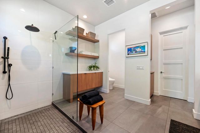 125 Blue Moon Drive, Palm Springs, CA 92262