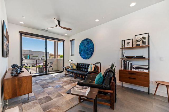 125 Blue Moon Drive, Palm Springs, CA 92262