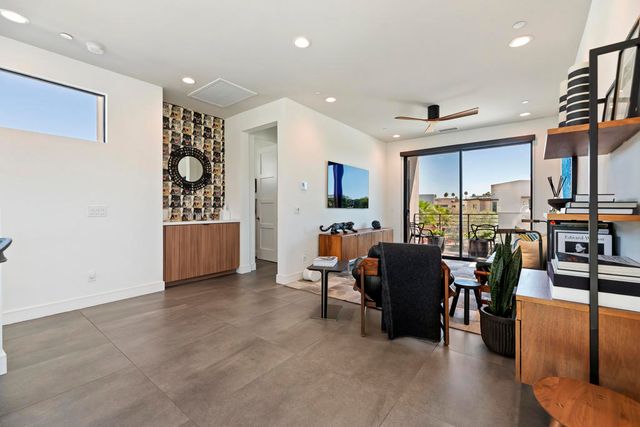 125 Blue Moon Drive, Palm Springs, CA 92262