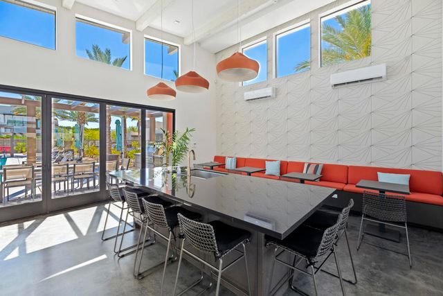 125 Blue Moon Drive, Palm Springs, CA 92262