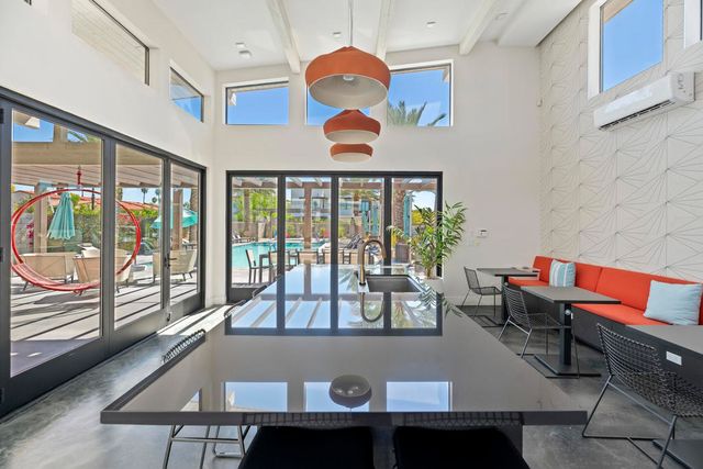 125 Blue Moon Drive, Palm Springs, CA 92262