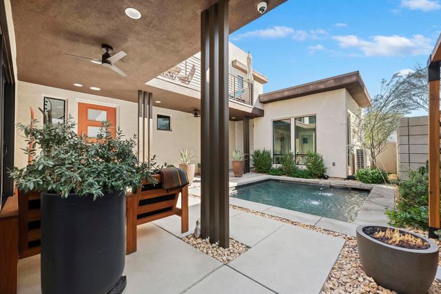 125 Blue Moon Drive, Palm Springs, CA 92262