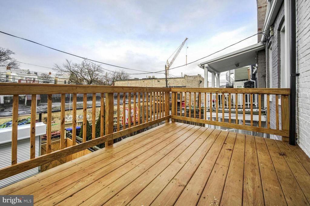1413 BUCHANAN ST NW, Washington, DC 20011