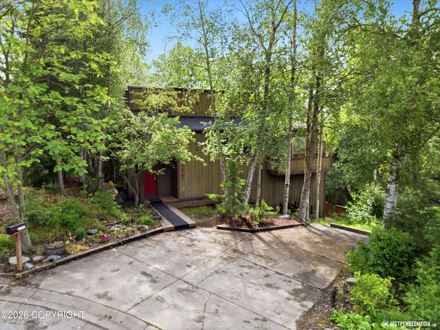 1750 George Bell Circle, Anchorage, AK 99515