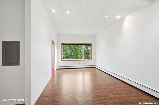 1750 George Bell Circle, Anchorage, AK 99515