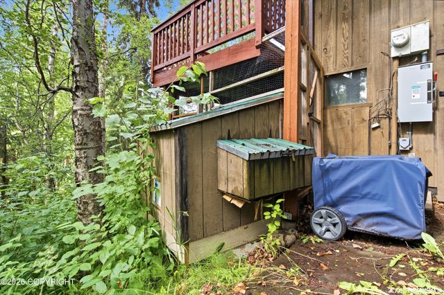 1750 George Bell Circle, Anchorage, AK 99515