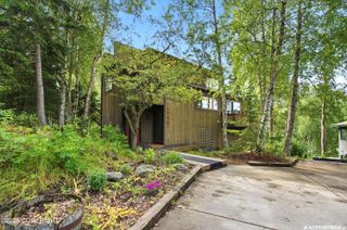 1750 George Bell Circle, Anchorage, AK 99515