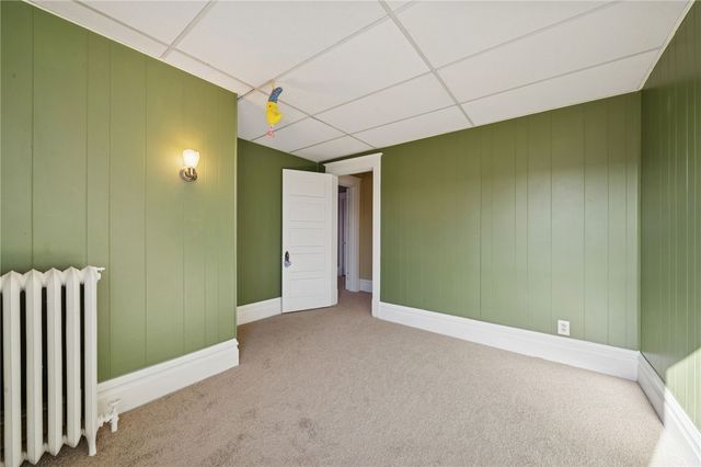 17 E Gaskill Ave, Jeannette, PA 15644