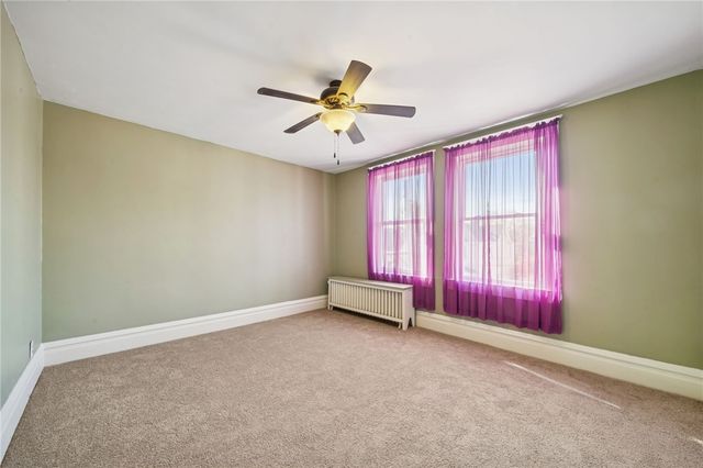 17 E Gaskill Ave, Jeannette, PA 15644