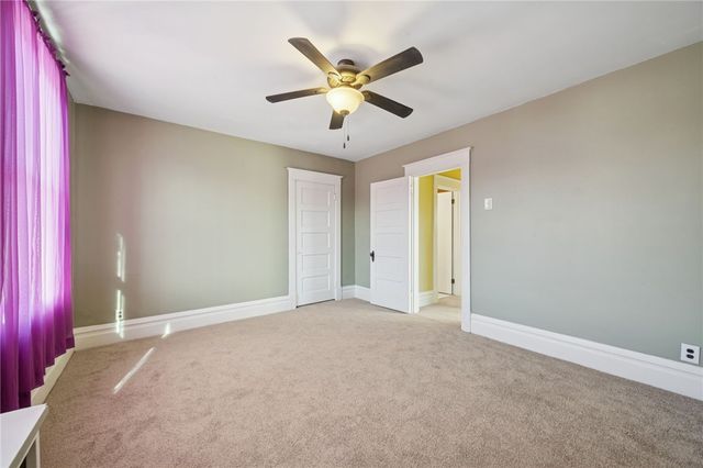 17 E Gaskill Ave, Jeannette, PA 15644