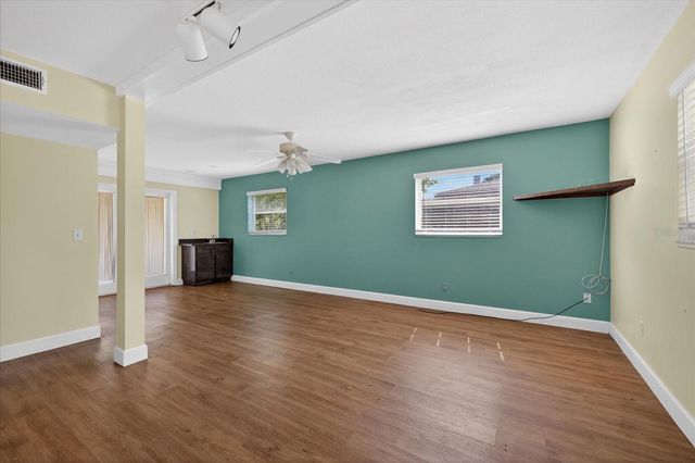 1005 BEAVER DRIVE, Tarpon Springs, FL 34689