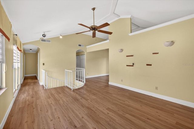 1005 BEAVER DRIVE, Tarpon Springs, FL 34689