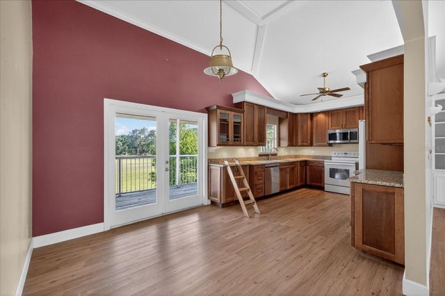 1005 BEAVER DRIVE, Tarpon Springs, FL 34689