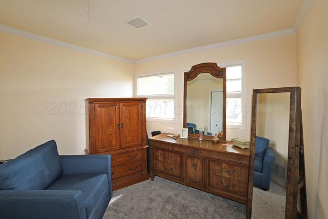 2409 Rosewood Lane, Pampa, TX 79065