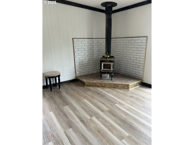 705 PARK Ave, Lakeside, OR 97449