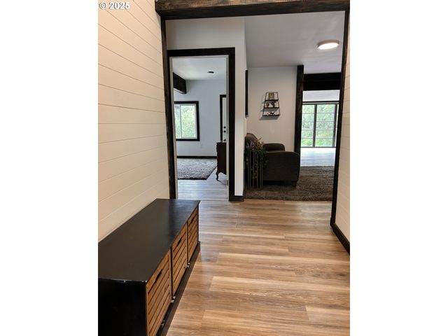 705 PARK Ave, Lakeside, OR 97449