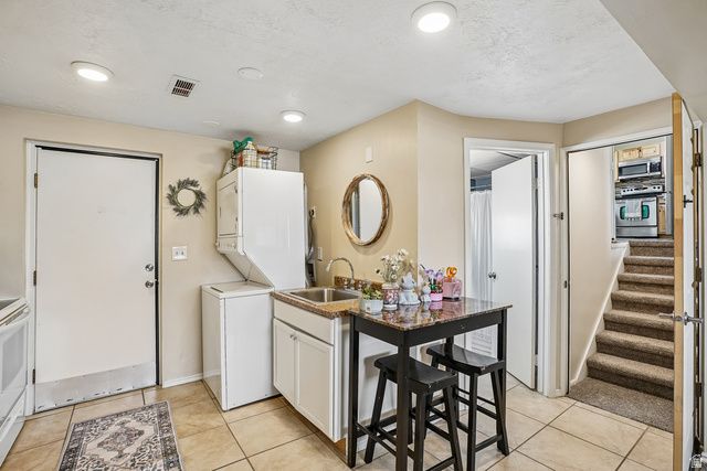 9571 S DAVID ST, Sandy, UT 84070