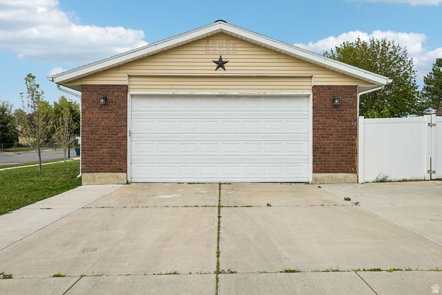 9571 S DAVID ST, Sandy, UT 84070