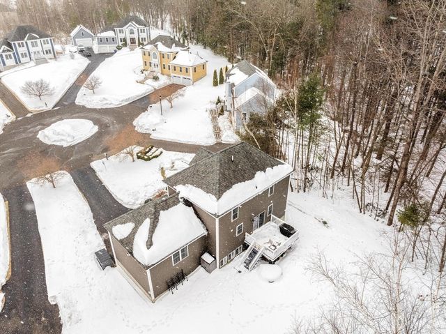 103 Keeneland Cir, Leominster, MA 01453