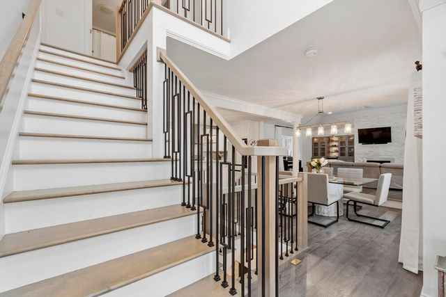 103 Keeneland Cir, Leominster, MA 01453