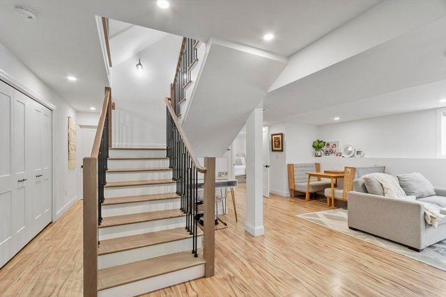 103 Keeneland Cir, Leominster, MA 01453