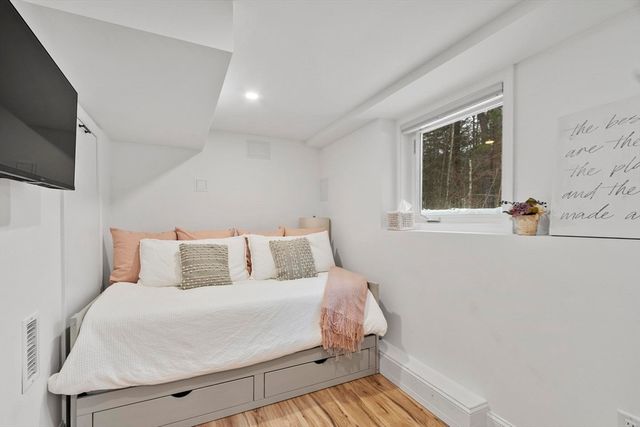 103 Keeneland Cir, Leominster, MA 01453