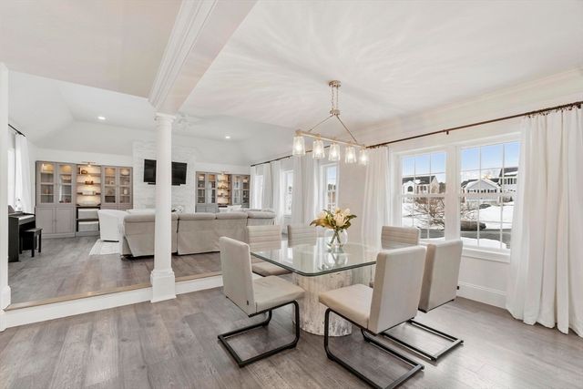 103 Keeneland Cir, Leominster, MA 01453