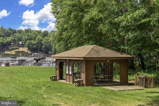 59 PINEWOOD DR, Mineral, VA 23117