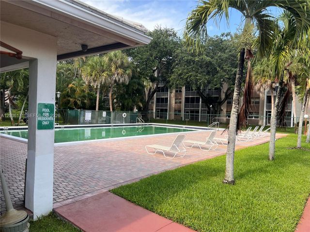 1075 Riverside Dr 505, Coral Springs, FL 33071