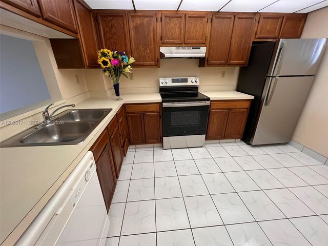 1075 Riverside Dr 505, Coral Springs, FL 33071