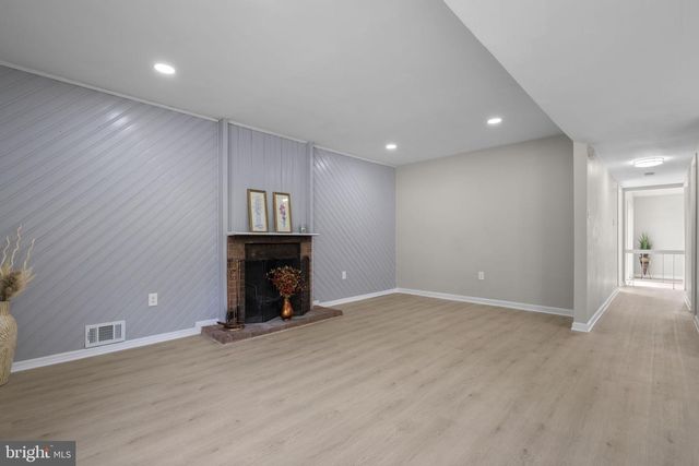 13 WRIGHTWOOD PL, Sterling, VA 20164
