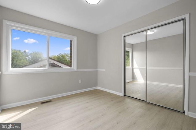 13 WRIGHTWOOD PL, Sterling, VA 20164