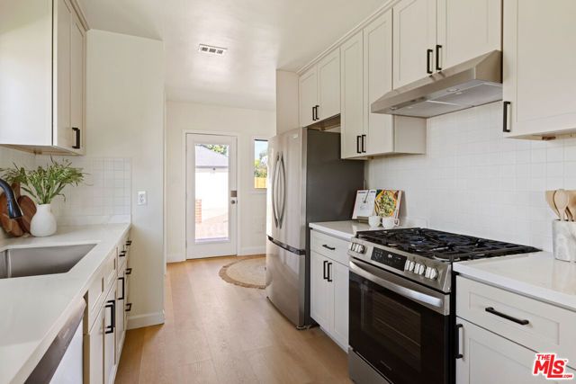3604 S Muirfield Road, Los Angeles, CA 90016