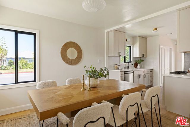 3604 S Muirfield Road, Los Angeles, CA 90016