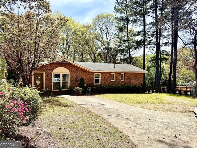 1945 Harts Mill Road NE, Atlanta, GA 30341