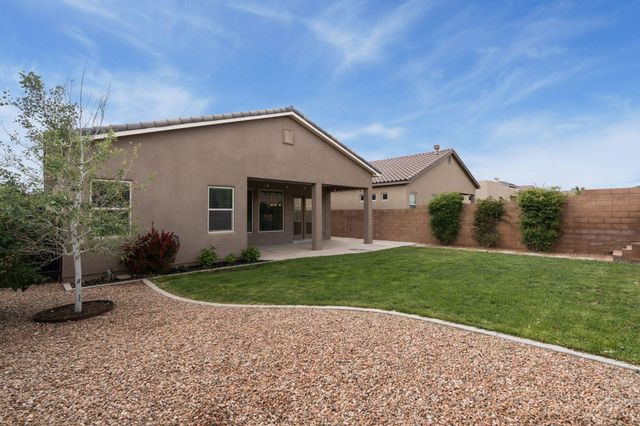 4046 Mountain Loop Trail NE, Rio Rancho, NM 87144