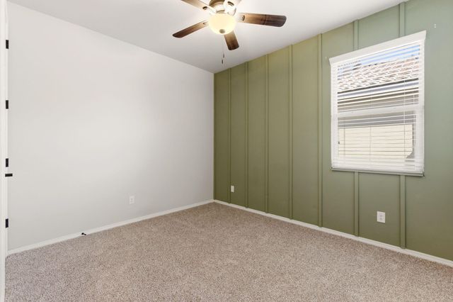 4046 Mountain Loop Trail NE, Rio Rancho, NM 87144