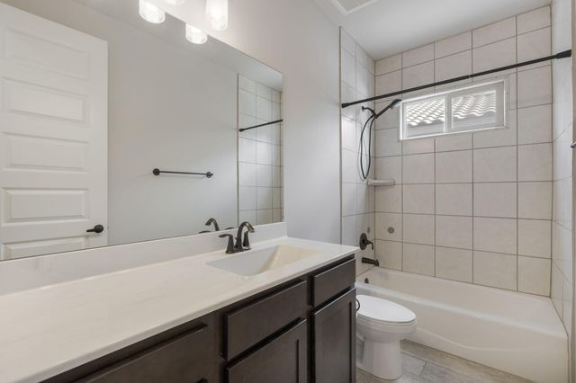 4046 Mountain Loop Trail NE, Rio Rancho, NM 87144