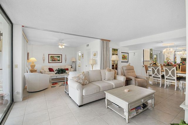 3412 NE Causeway Boulevard 103, Jensen Beach, FL 34957