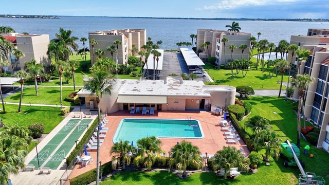 3412 NE Causeway Boulevard 103, Jensen Beach, FL 34957