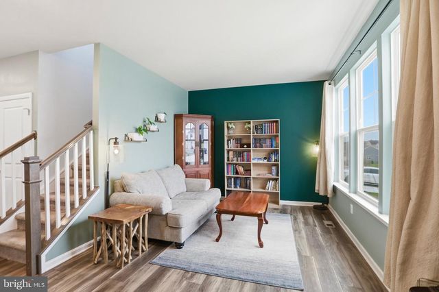 194 TRIBERG DR, Charles Town, WV 25414