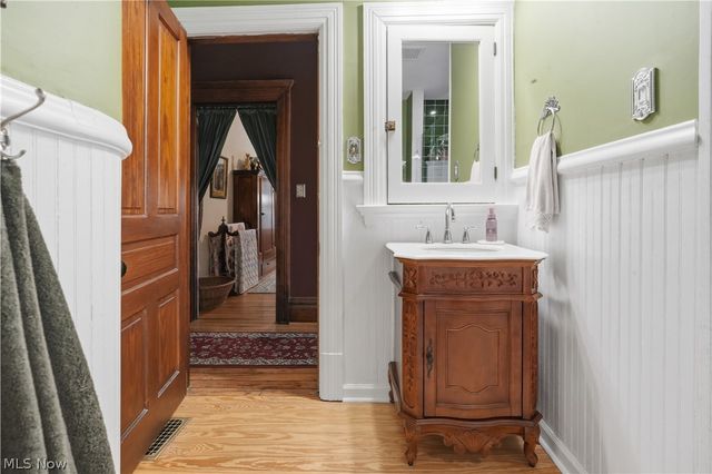 108 W Main Street, South Amherst, OH 44001